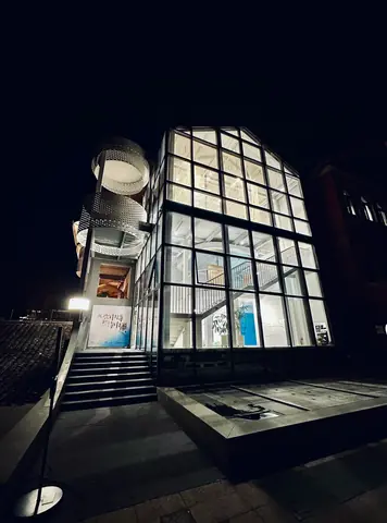 从水中诗，到诗中潮—徐志摩在海宁